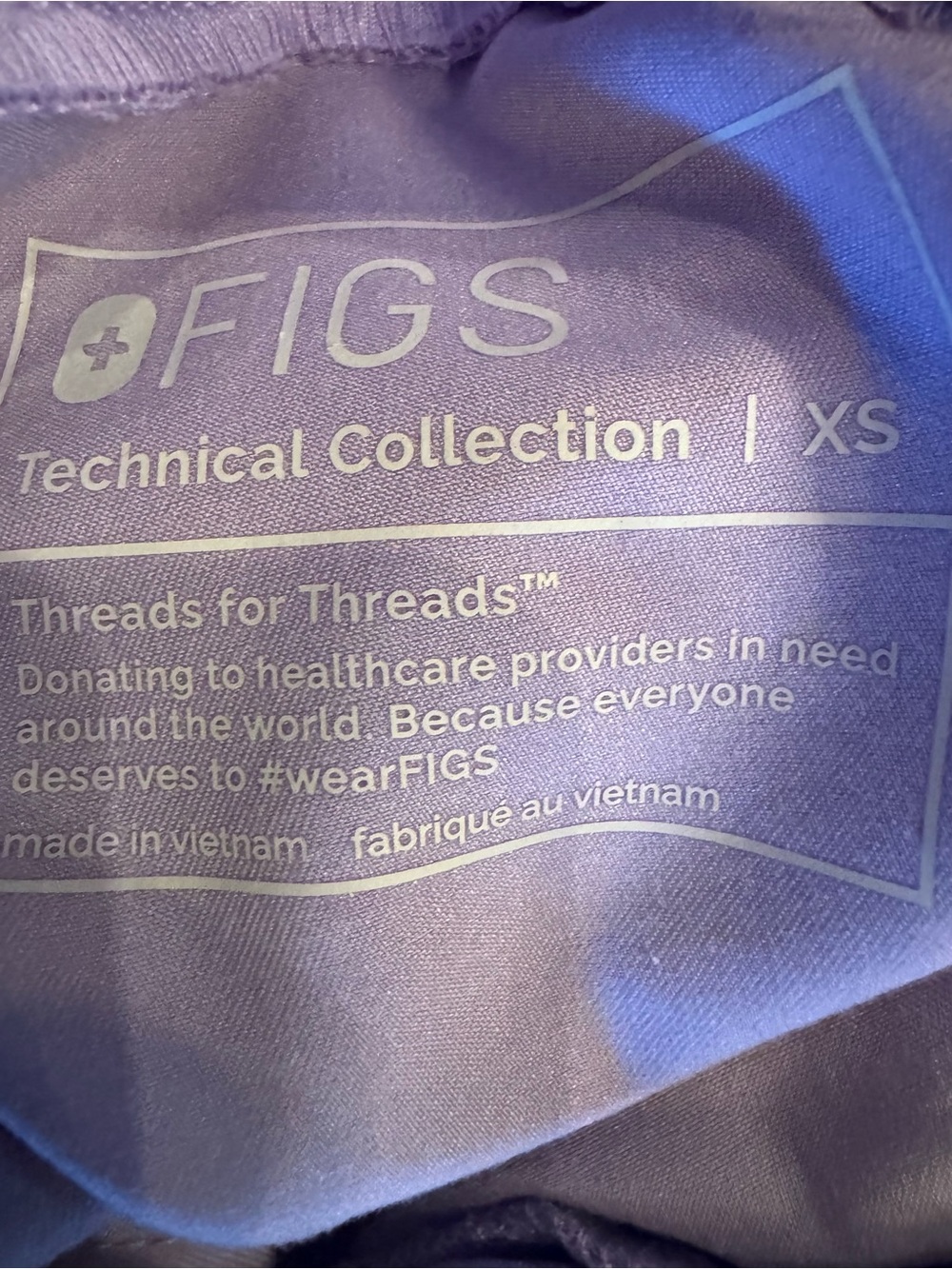 FIGS Women’s Scrub Set - Lavender Dew - XS - EUC (Casma Top & Zamora Joggers) - Picture 4 of 8
